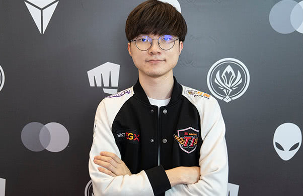 开云官网-Faker在IG比赛中出色防守，战术调整引发热议！